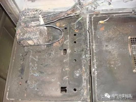 輕微開關柜故障會造成重大損失,請注意高壓電工