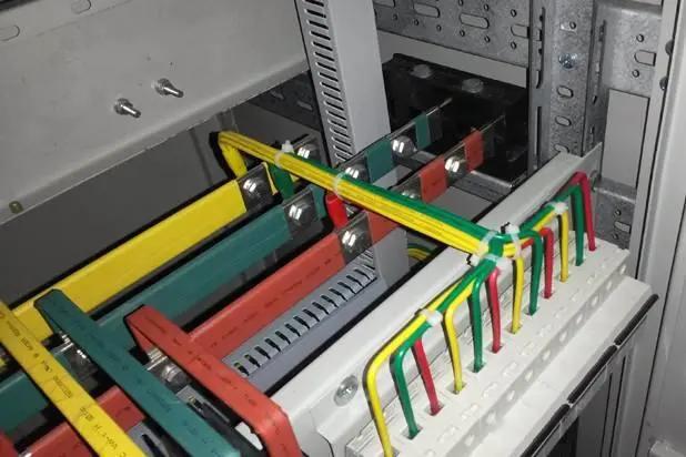 如何計(jì)算低壓開關(guān)柜銅排的數(shù)量?這是我見過的較受歡迎和較美麗的文章!