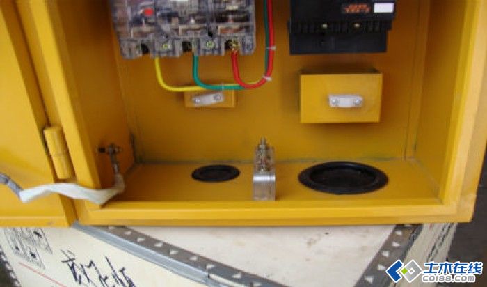 三級配電，二級保護(hù)，一機(jī)一閘一漏，一箱配電箱及施工要求